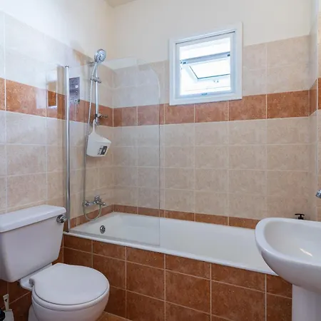 Apartman Calina - 3br W Pool & Balcony In Mackenzie Lárnaka