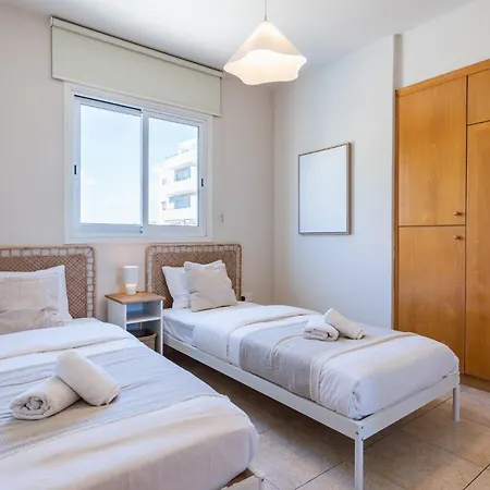 Appartamento Calina - 3br W Pool & Balcony In Mackenzie Larnaca