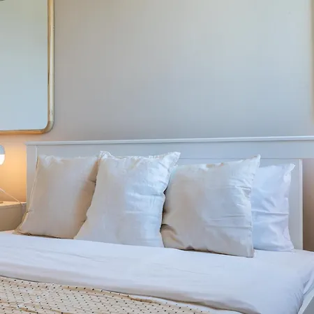 Calina - 3br W Pool & Balcony In Mackenzie Appartamento