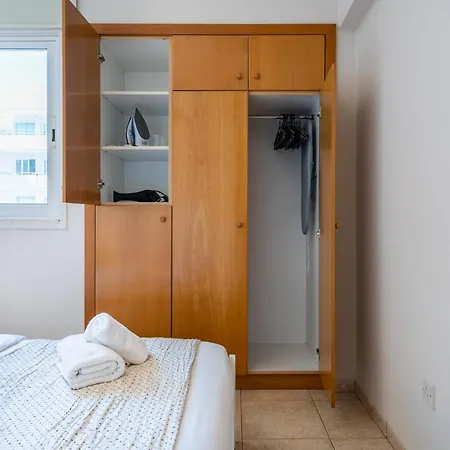 Calina - 3br W Pool & Balcony In Mackenzie Larnaca