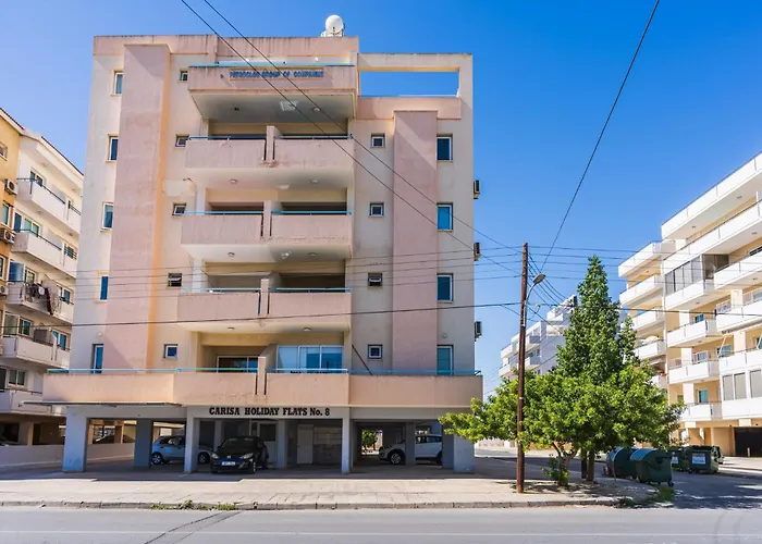 Апартаменты Calina - 3br W Pool & Balcony In Mackenzie