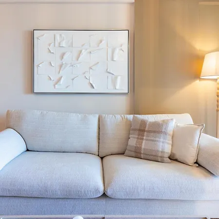 Calina - 3br W Pool & Balcony In Mackenzie Appartement *